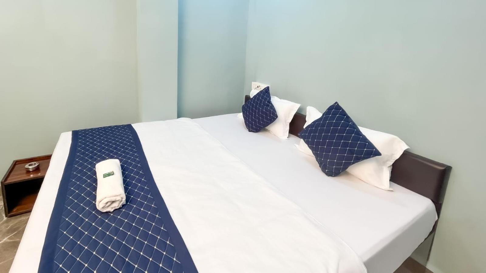 Hotel Abhinandan Індаур Екстер'єр фото